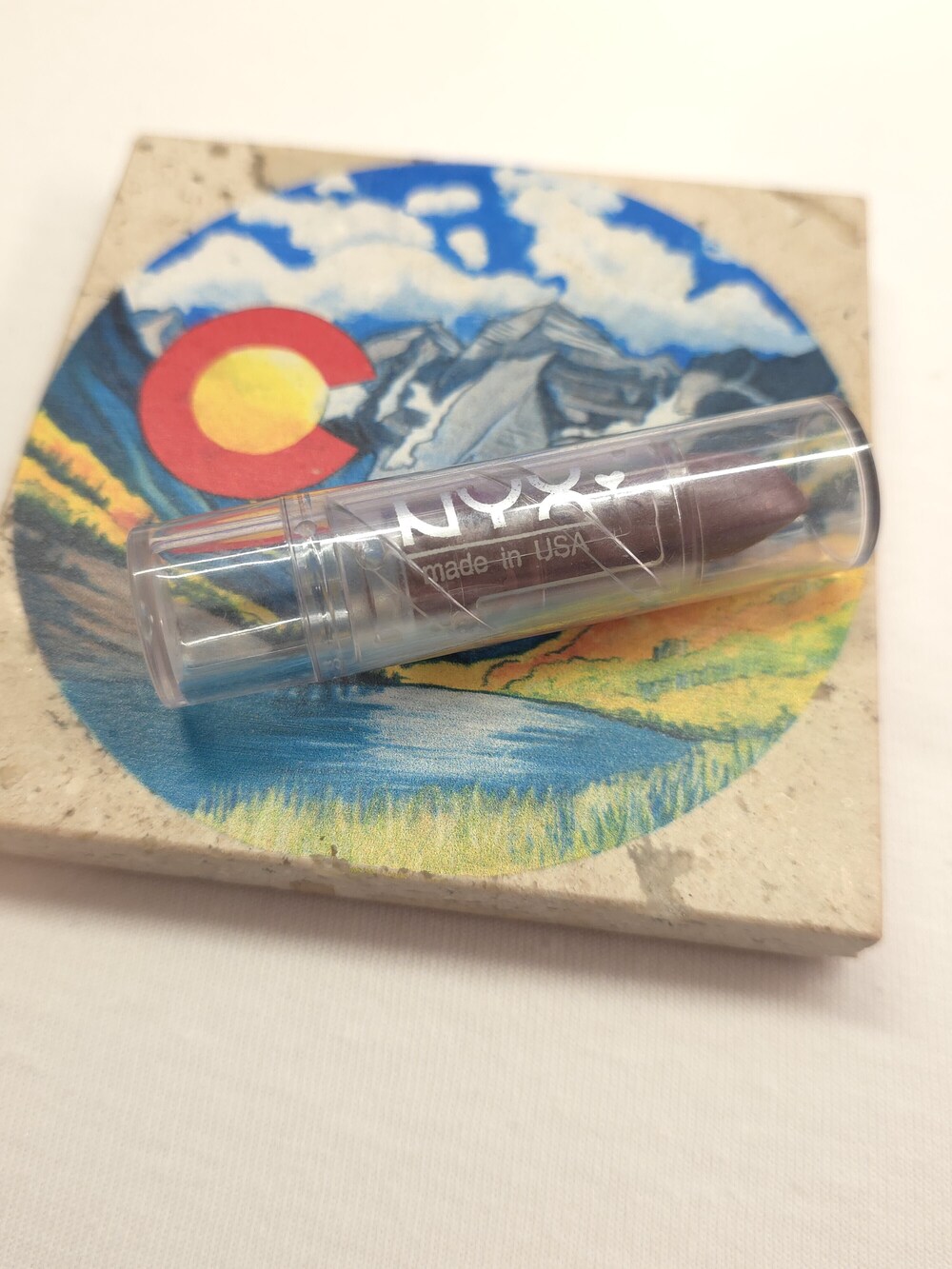 DISCONTINUED NYX Round Case Lipstick - 584 Luster
